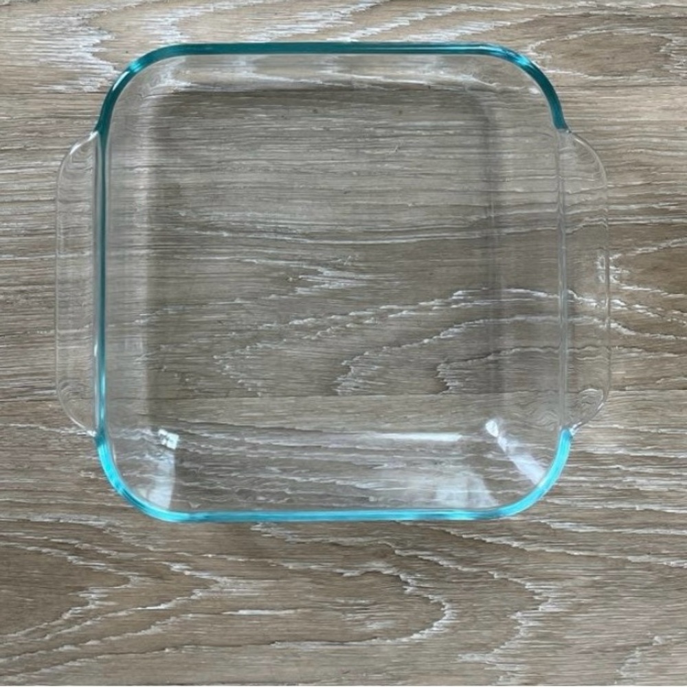 Pyrex Square Glass Baking Dish - Picture 6 of 7